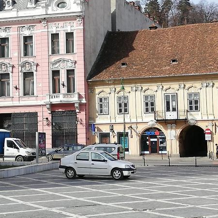 Leyla Hostel Braşov Exteriör bild