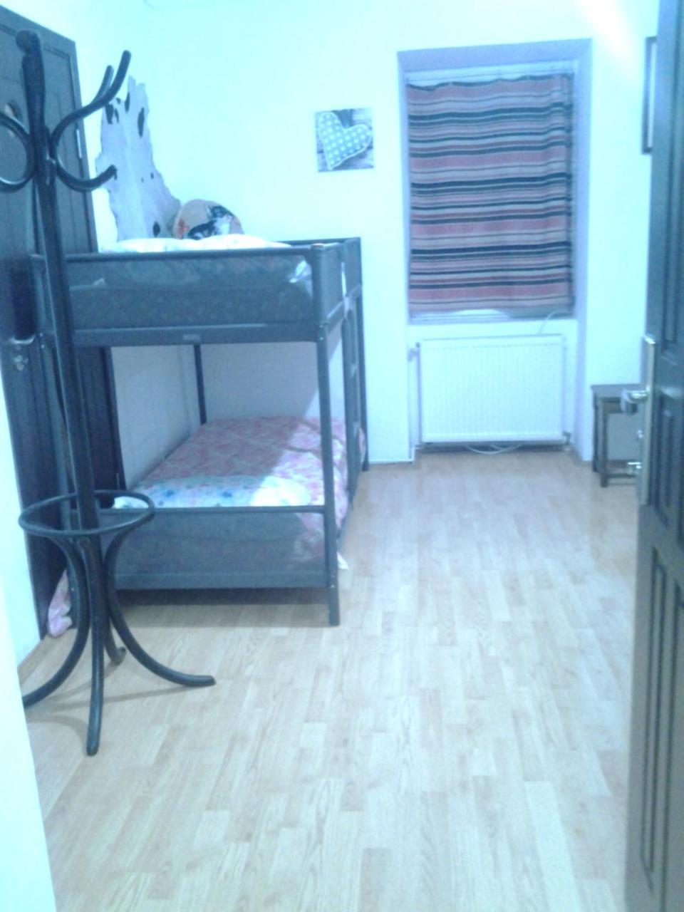 Leyla Hostel Braşov Exteriör bild