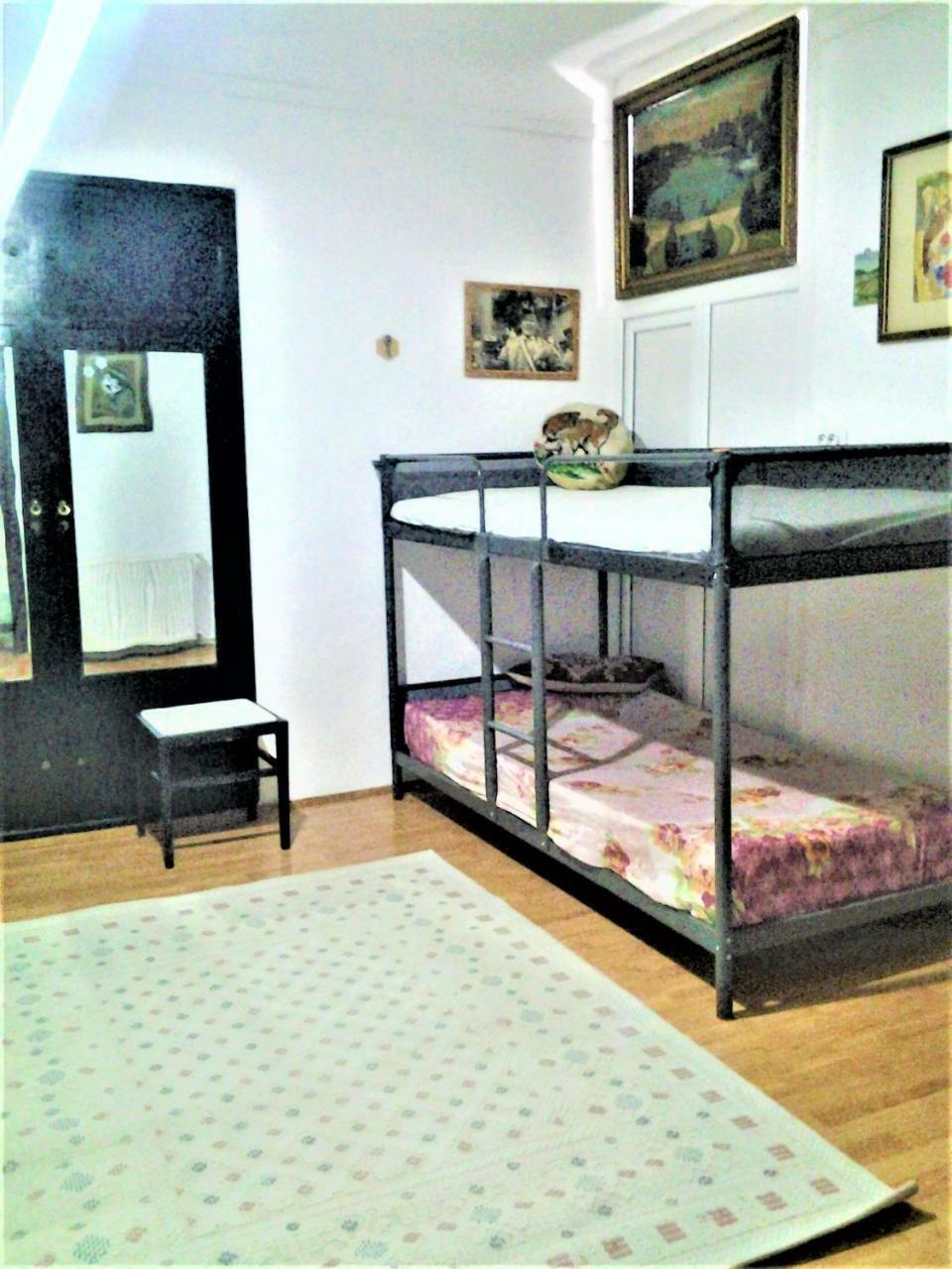 Leyla Hostel Braşov Exteriör bild