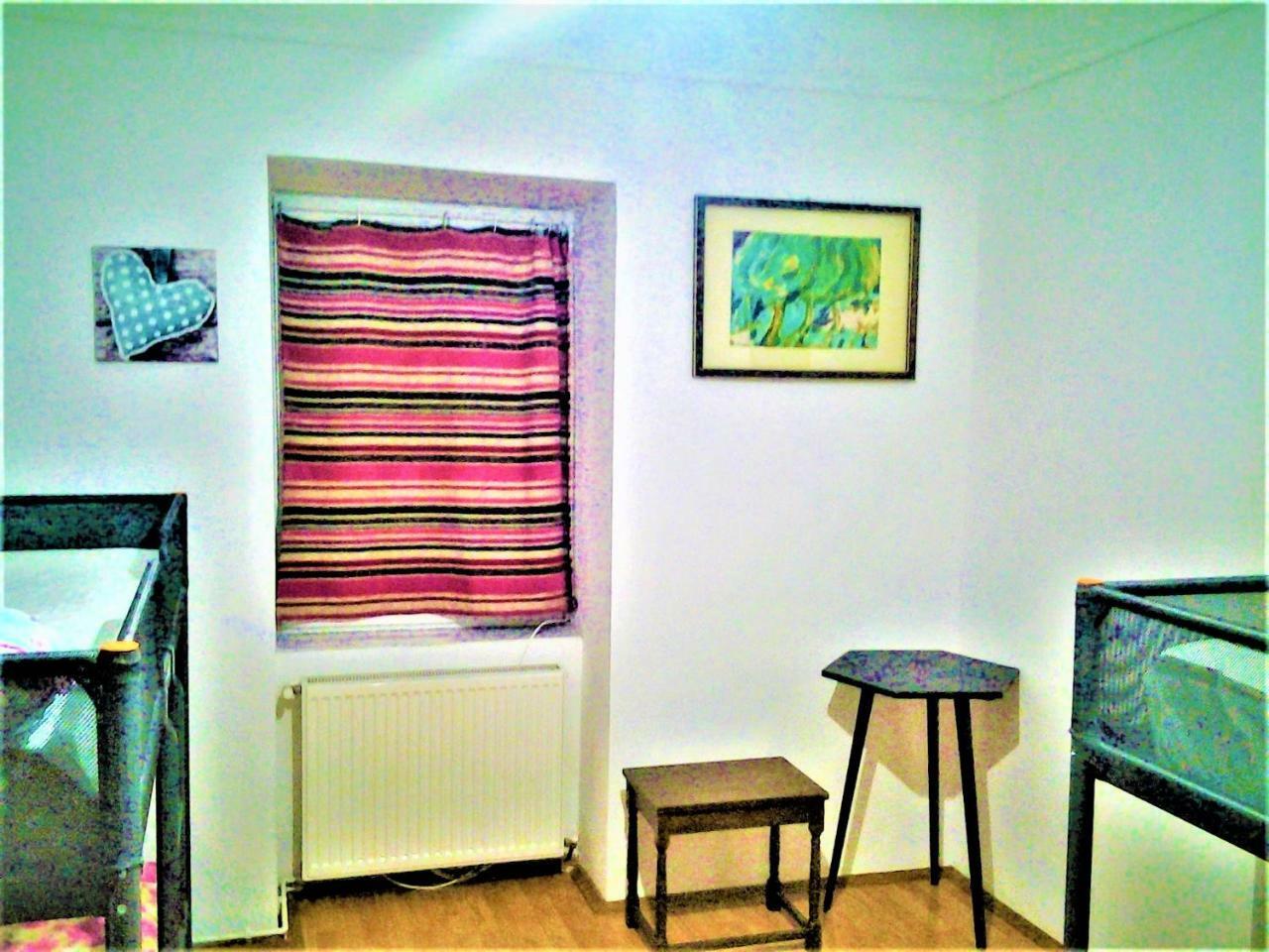 Leyla Hostel Braşov Exteriör bild